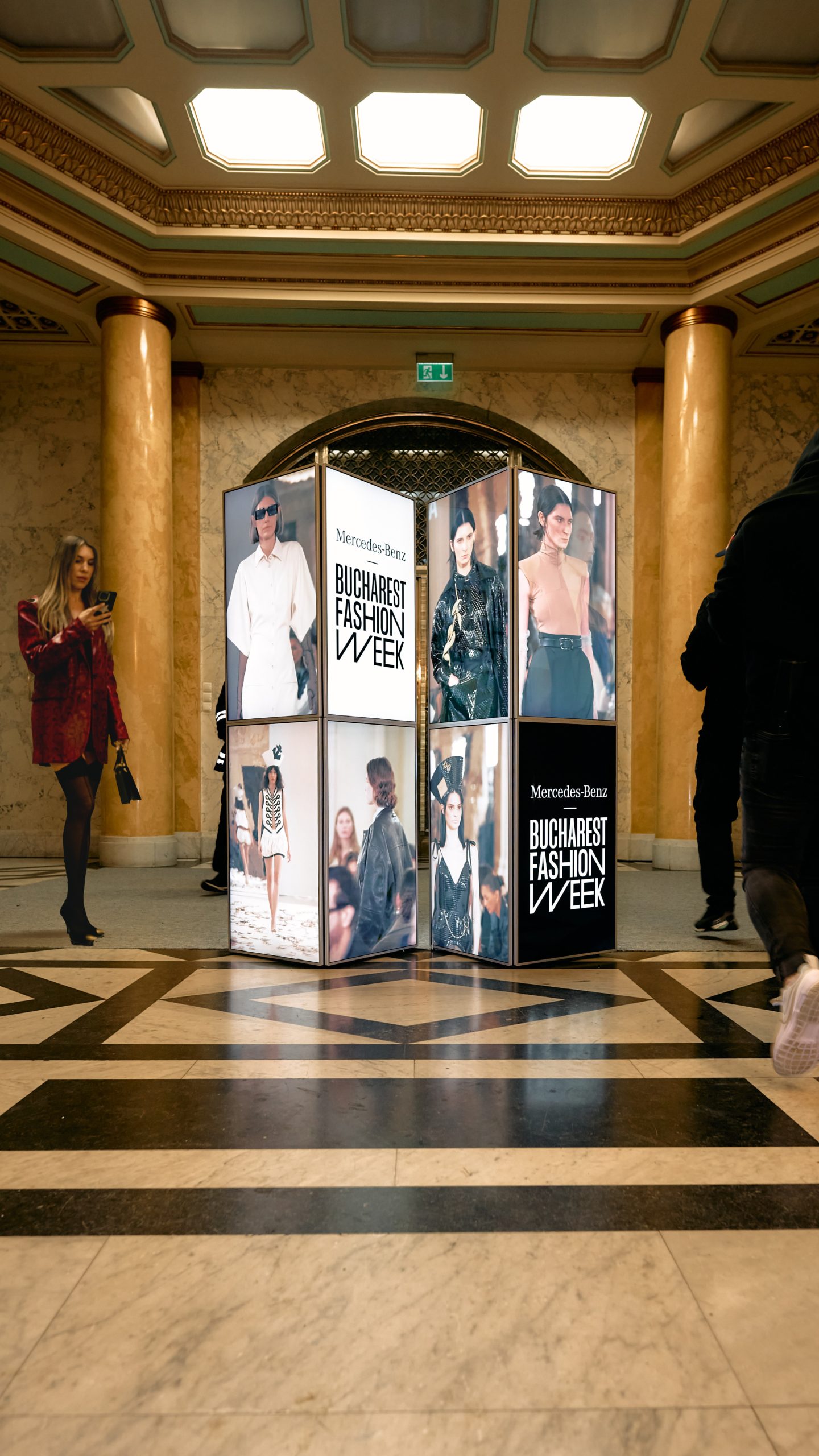 The Divider Mediascope prezent la MBBFW